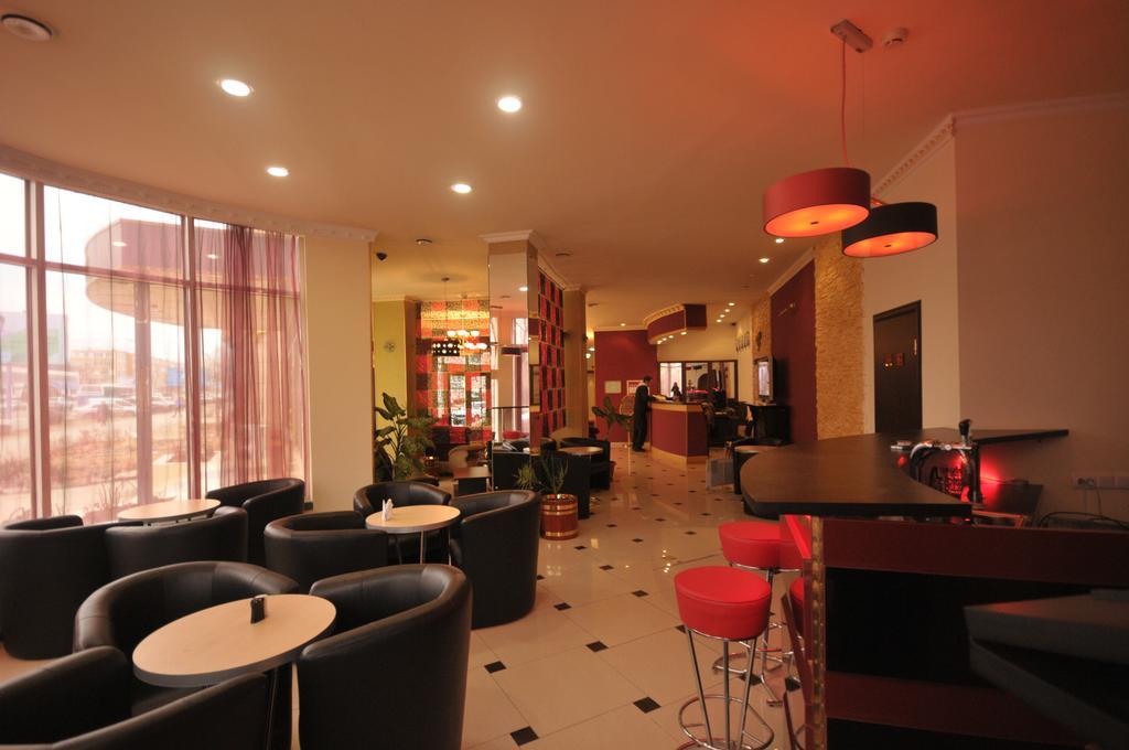 Golden Palace Hotel Aktau Exterior foto